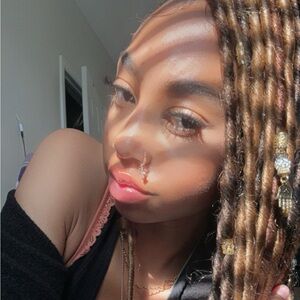 Meet your Posher, Dariana